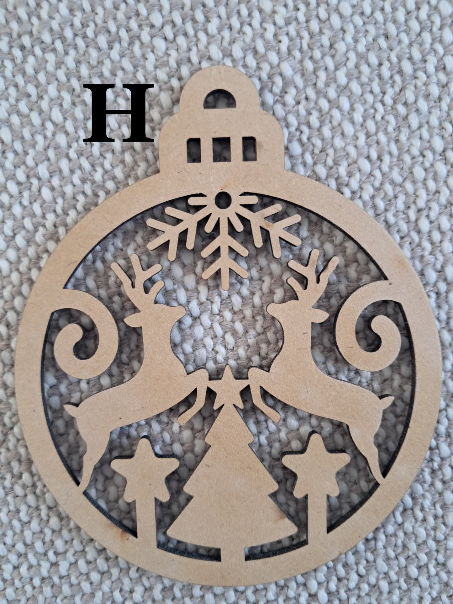 DIY - 10cm Christmas Baubles, Wooden, Tree Decoration, Laser Cut Ornaments - Urban Vibe Studio