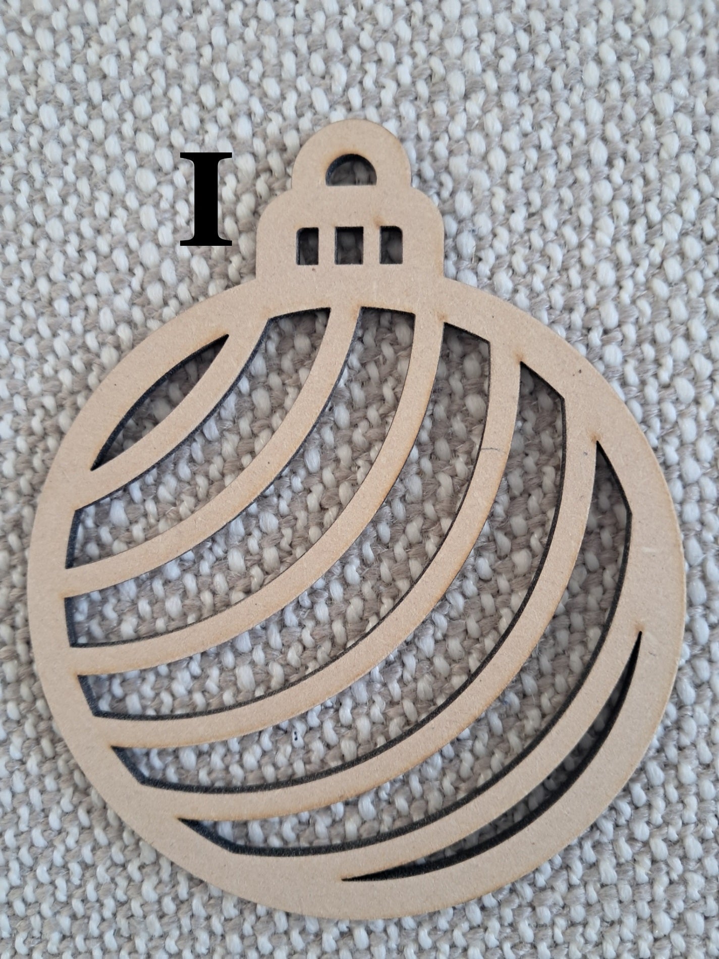 DIY - 10cm Christmas Baubles, Wooden, Tree Decoration, Laser Cut Ornaments - Urban Vibe Studio