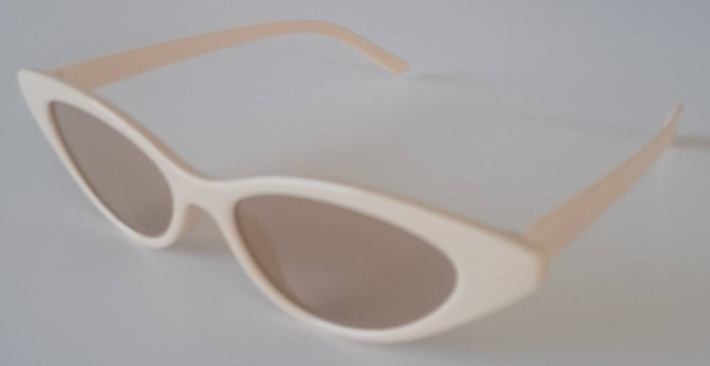 Great Value - Slim Retro Cats Eye - Everyday Sunglasses - Urban Vibe Studio