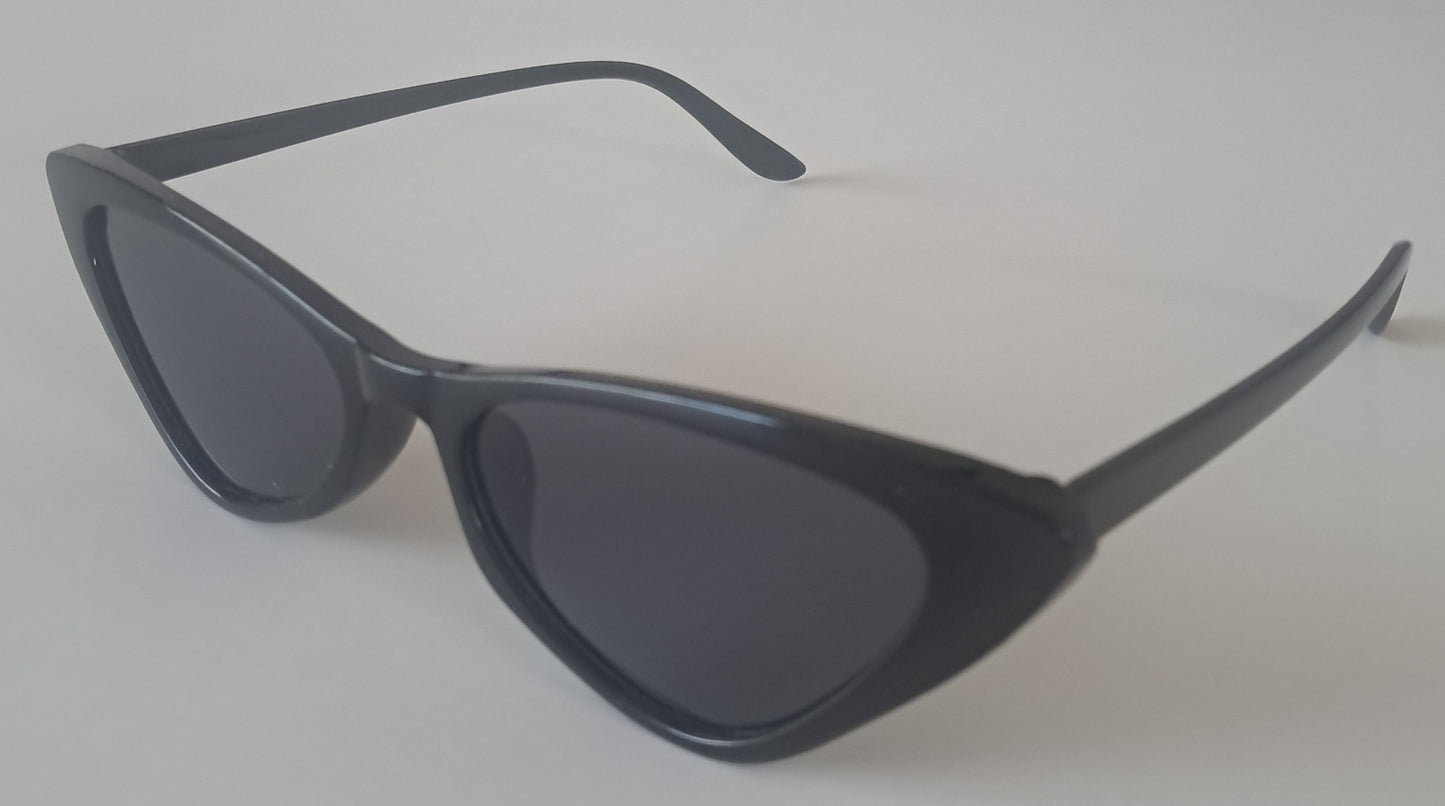Great Value - Slim Retro Cats Eye - Everyday Sunglasses - Urban Vibe Studio