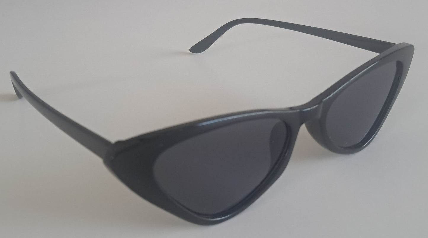 Great Value - Slim Retro Cats Eye - Everyday Sunglasses - Urban Vibe Studio